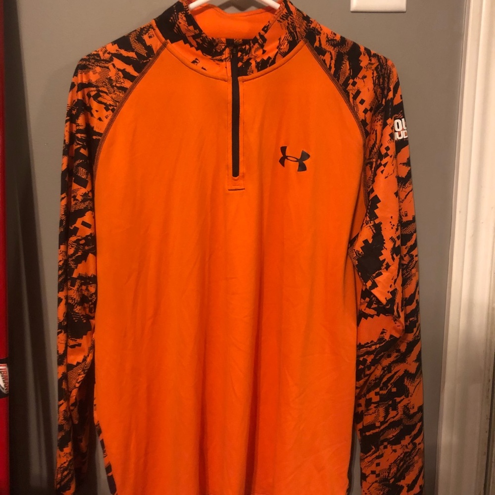 Men under amour pullover